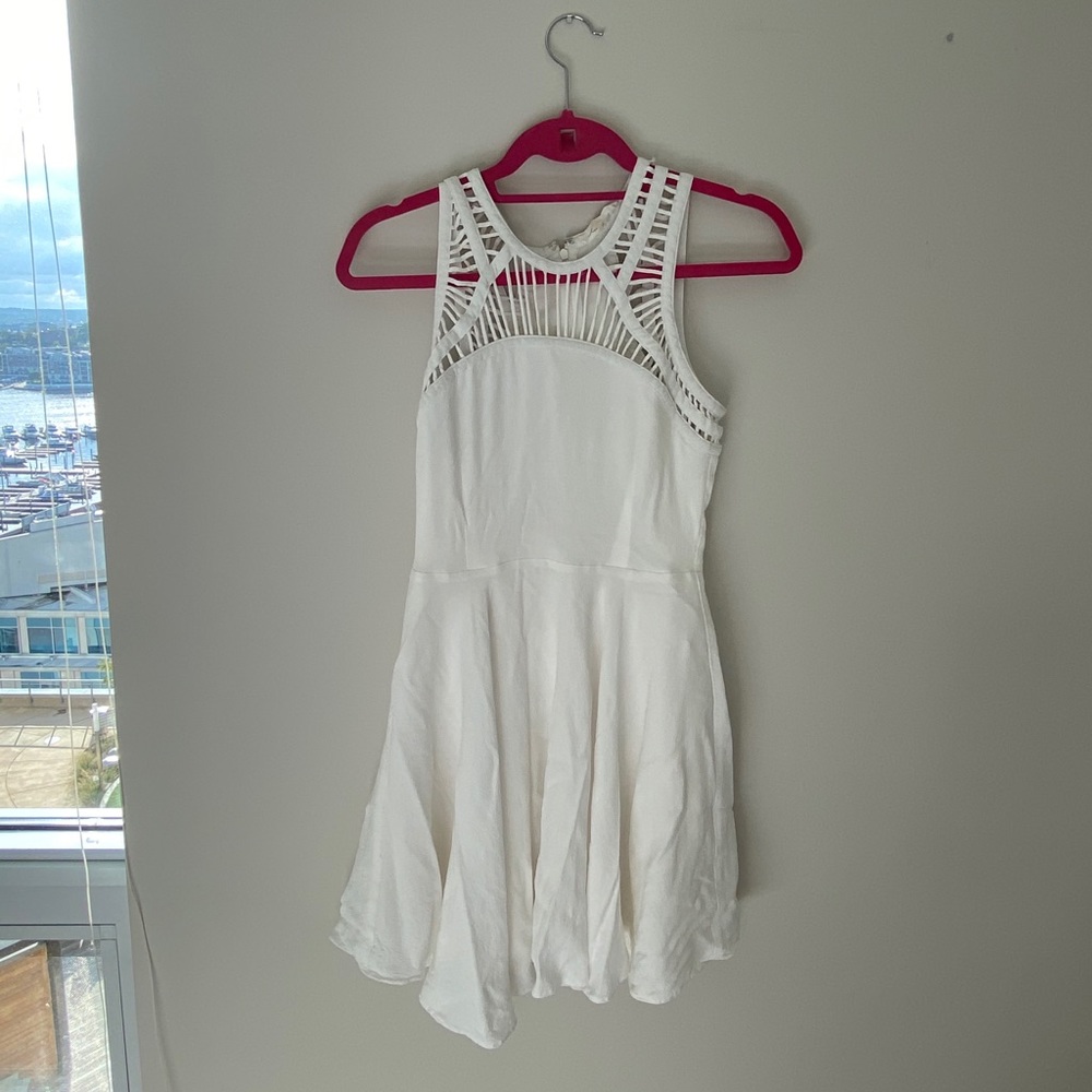 White Dress Size Small - Picture 2 of 8